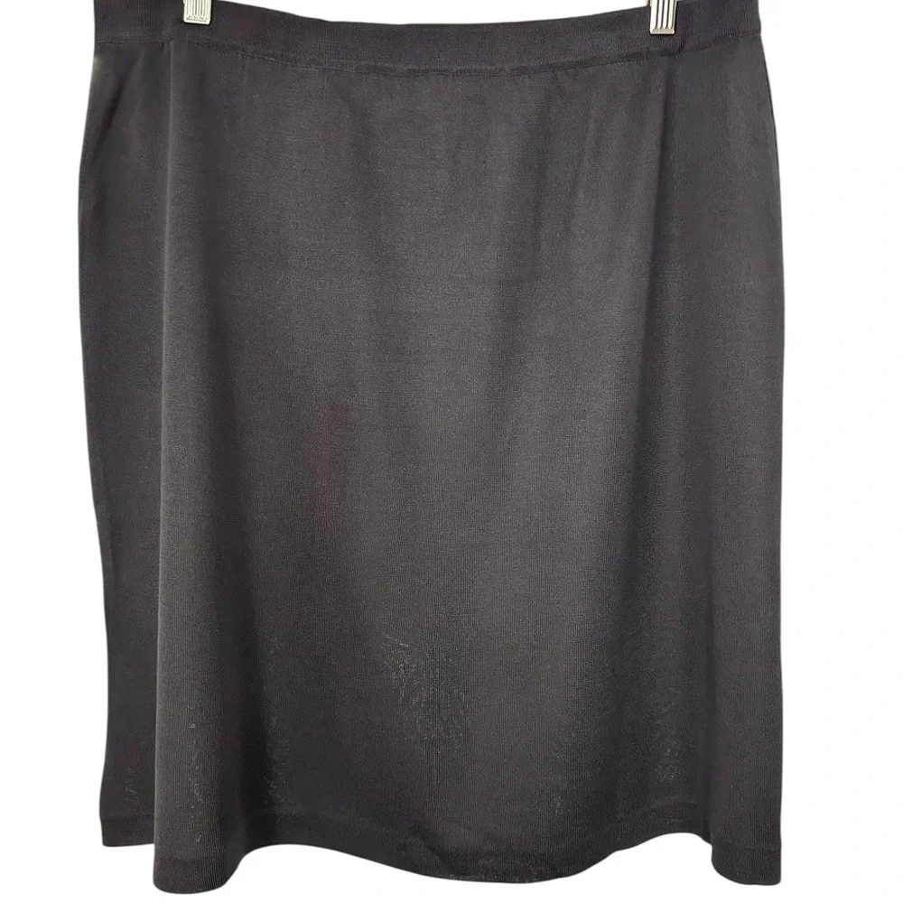 Ming Wang Black Knee-Length Knit Straight Skirt